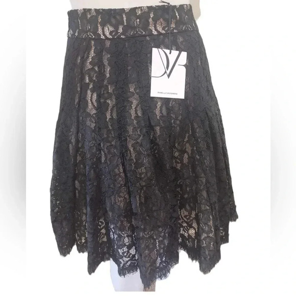 DVF Diane Von Furstenberg KIERNAN Black Lace Full
Pleated Skirt Sz 10 - Picture 8 of 13